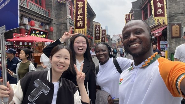 展开深度对话与思想碰撞