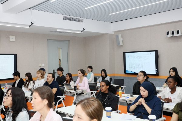 院系负责人及认证工作相关人员参会